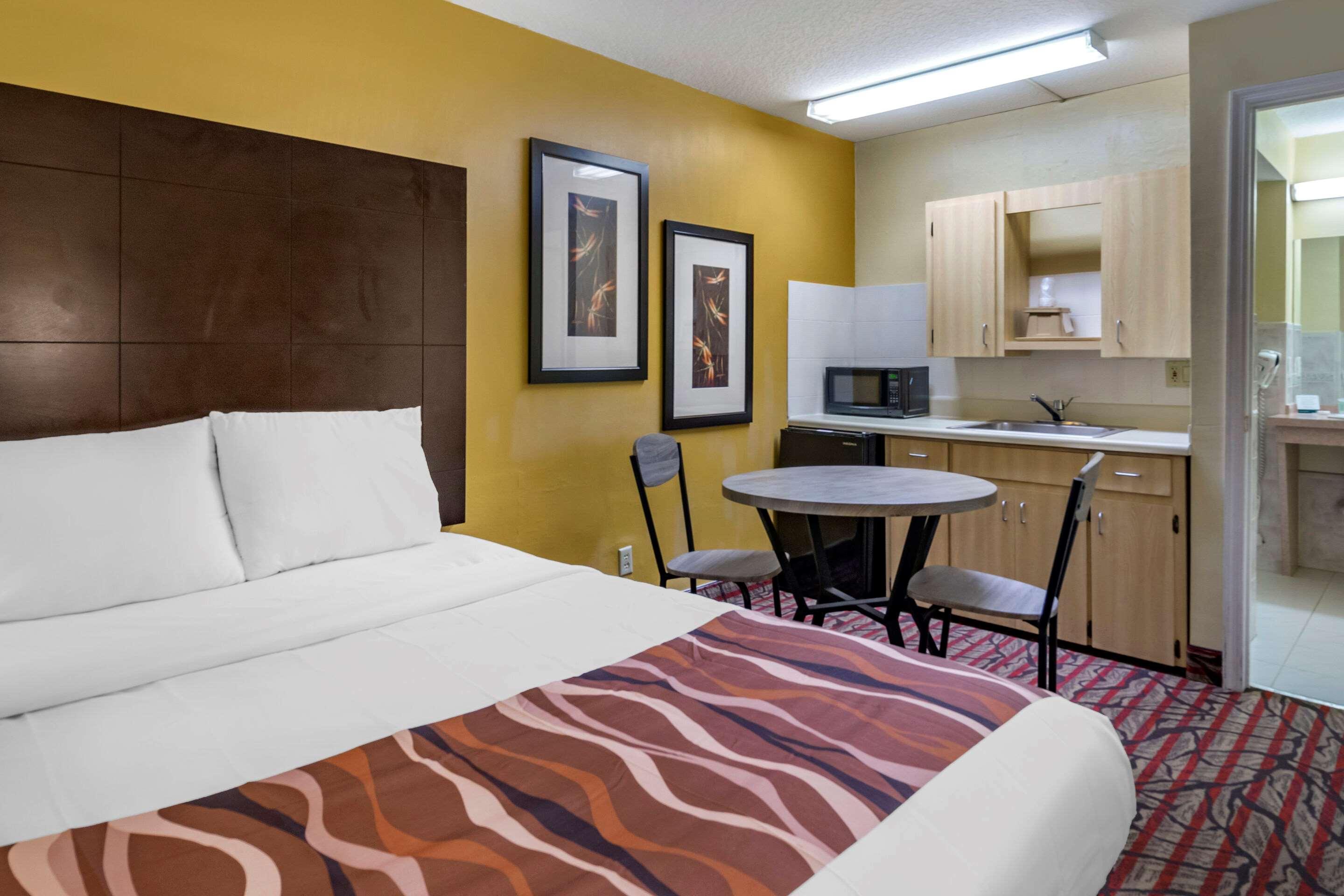 Rodeway Inn Central Clearwater Beach 외부 사진